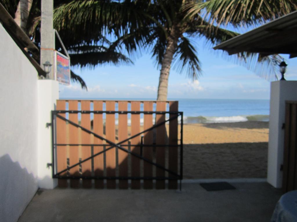 Anicia Beach House Negombo Dış mekan fotoğraf
