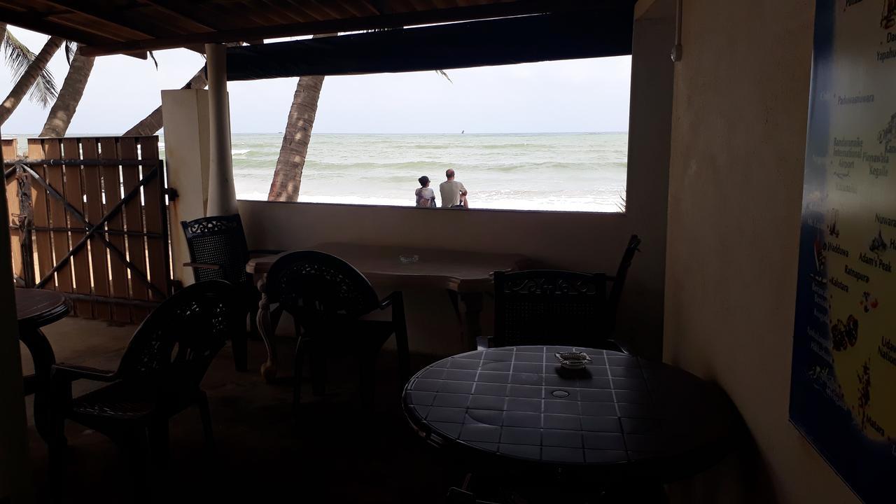 Anicia Beach House Negombo Dış mekan fotoğraf