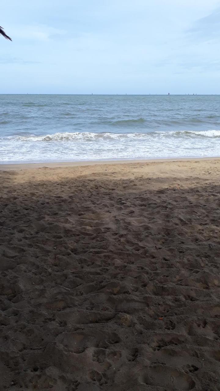Anicia Beach House Negombo Dış mekan fotoğraf